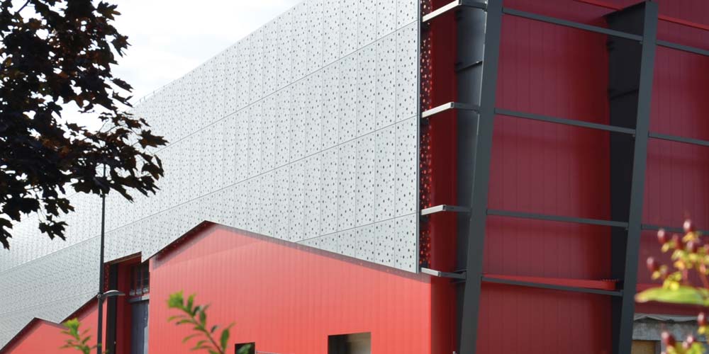 refection-facade-batiment-isolation-thermique-et-habillage-metallique
